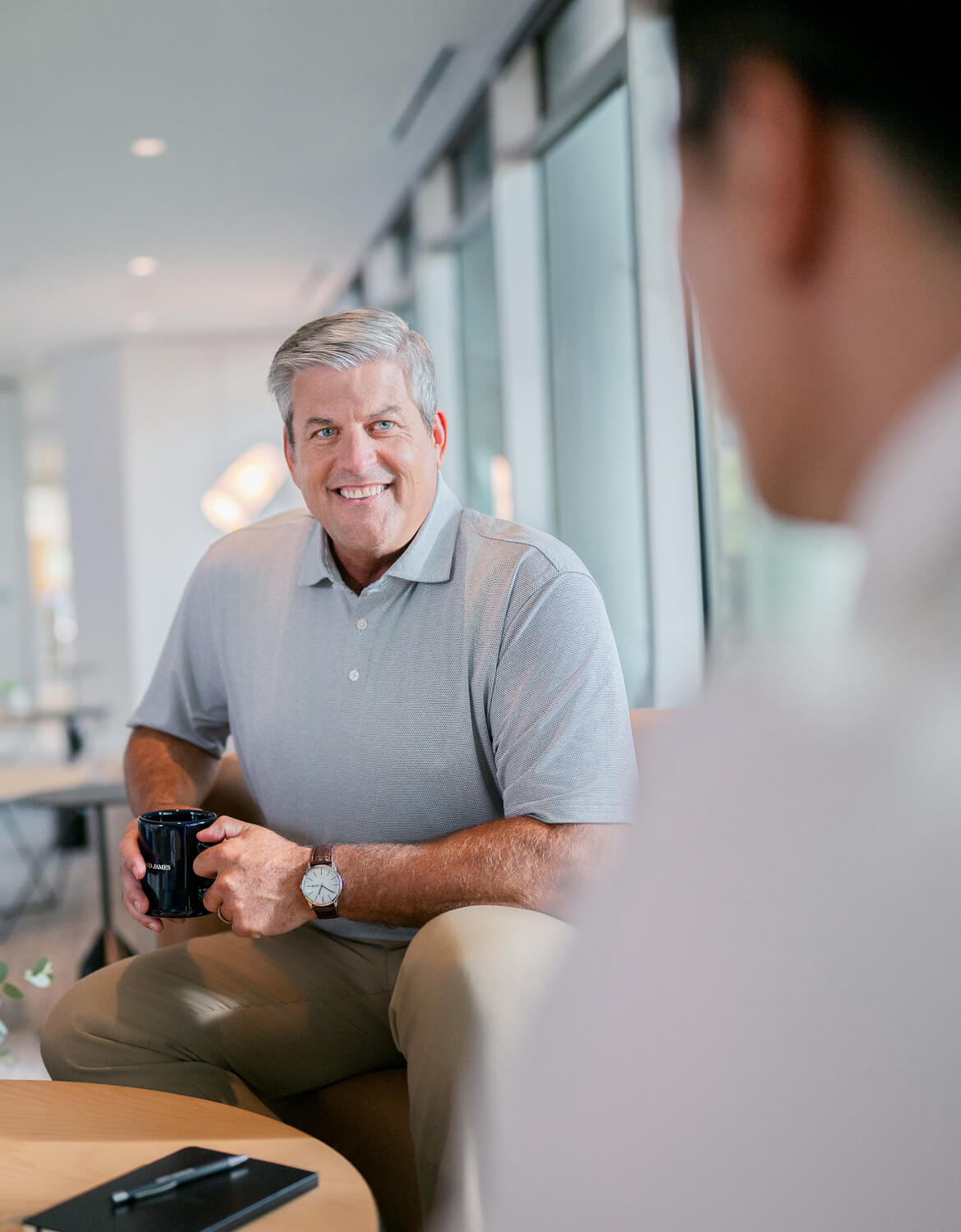 Advisor meeting with pre-retiree